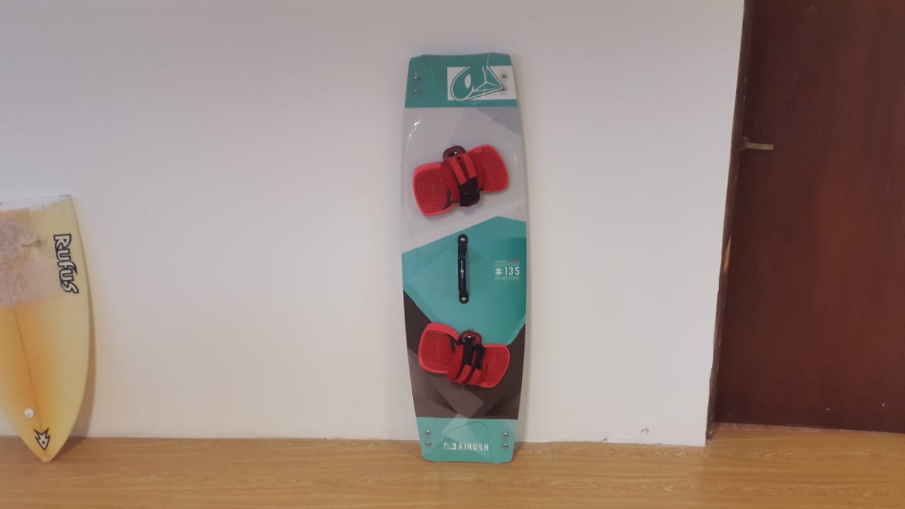 TABLA AIRUSH APEX 135cm COMPLETA! MUY BUEN ESTADO USADO